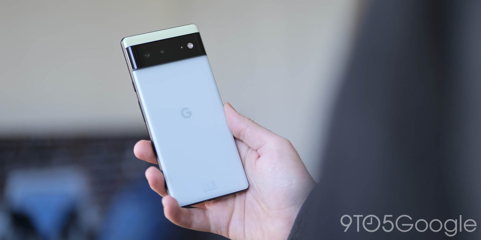 Google Pixel 6 in Seafoam Green