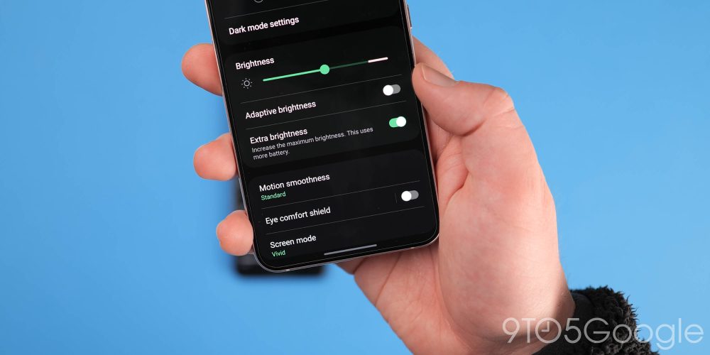 Extra brightness toggle in One UI 4.1 (1)