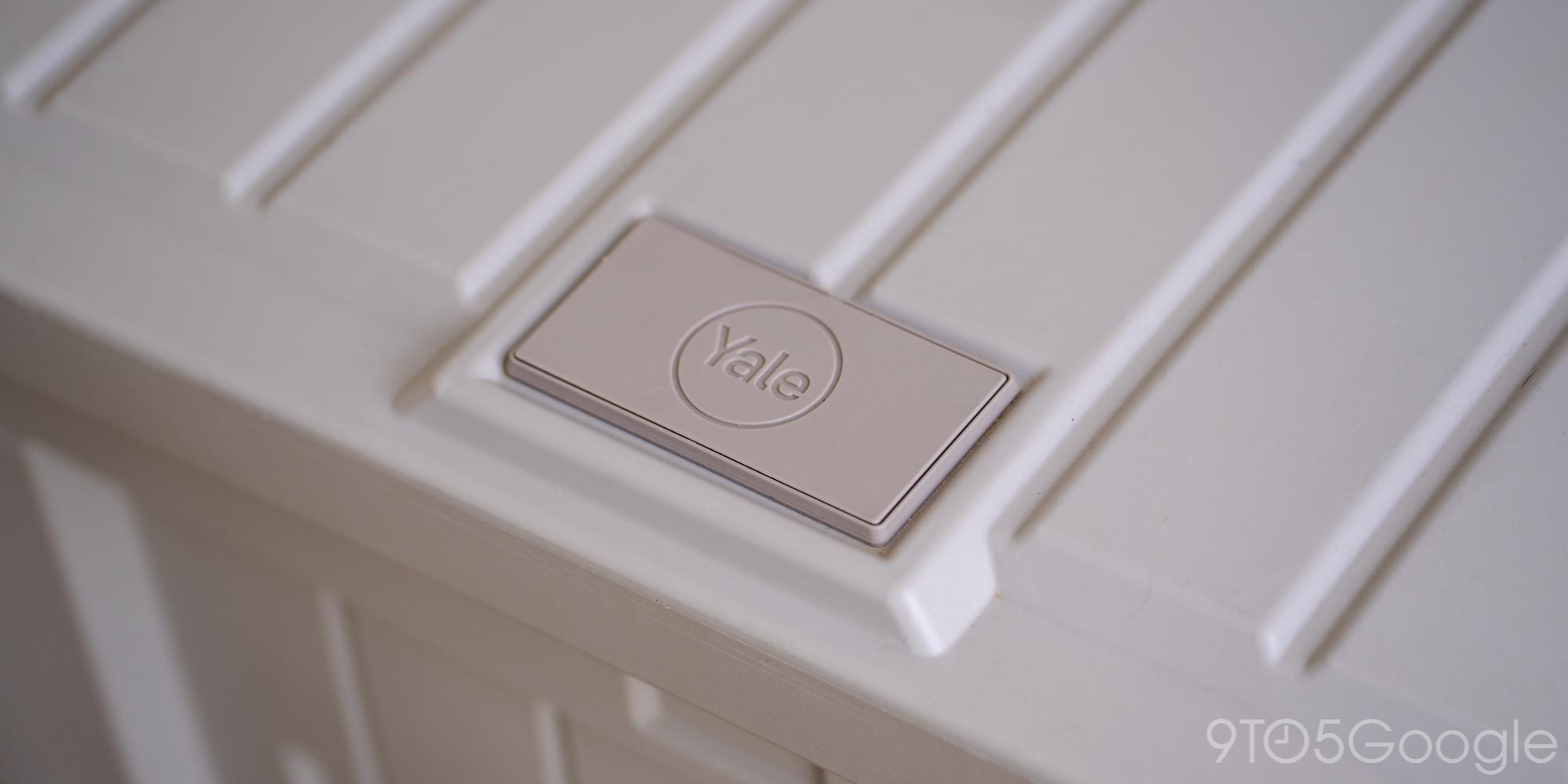 yale smart delivery box