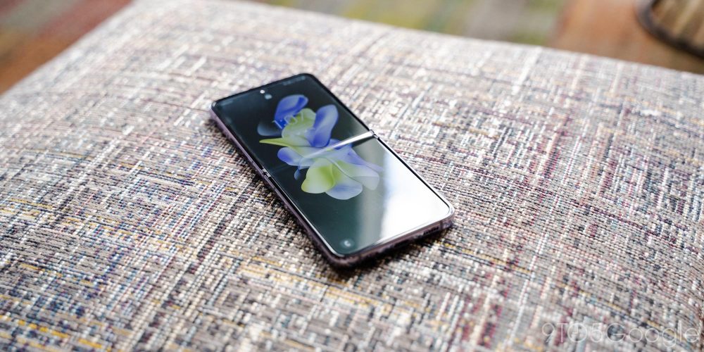 galaxy z flip 4 crease