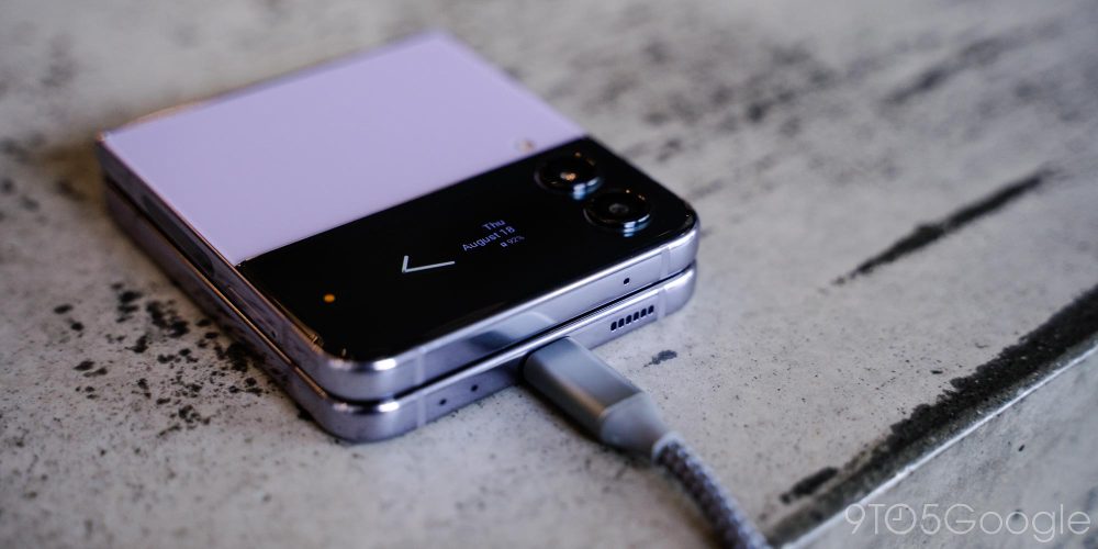 galaxy z flip 4 charging