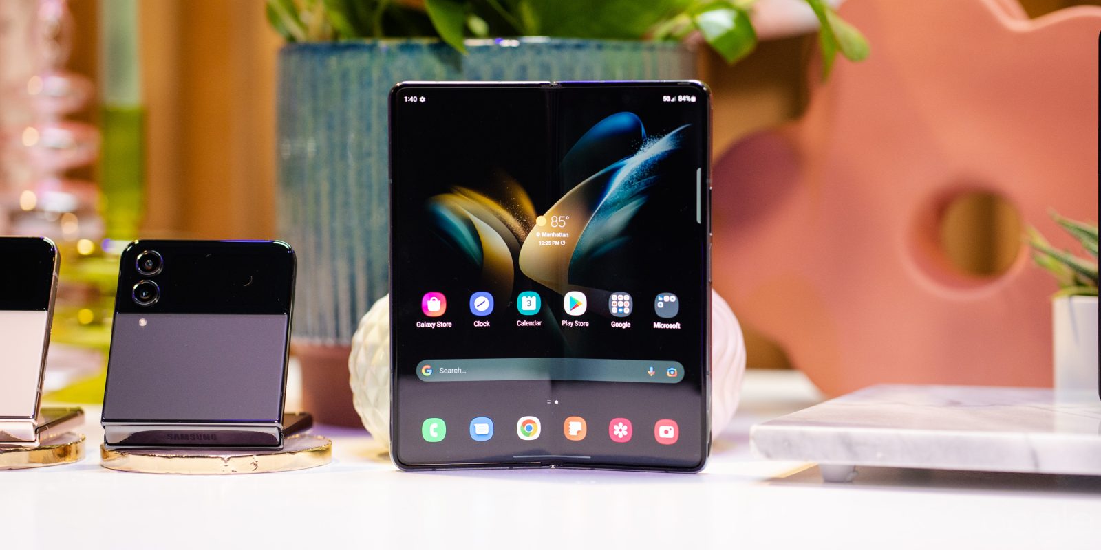 samsung galaxy z fold 4 display