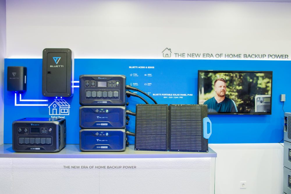 Bluetti AC500 & B300S power system with solar panels and more