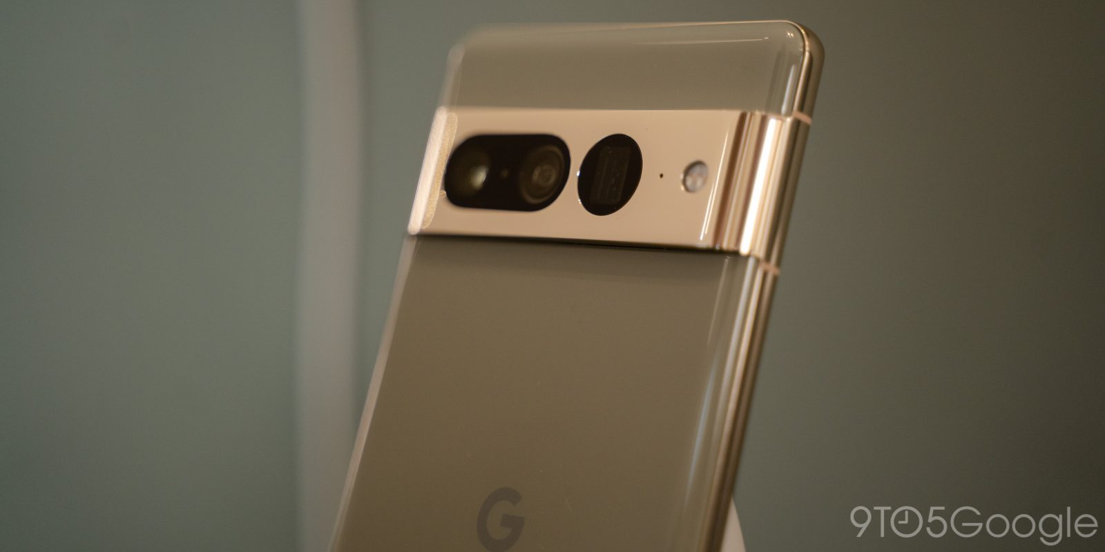 Pixel 7 Pro in Hazel
