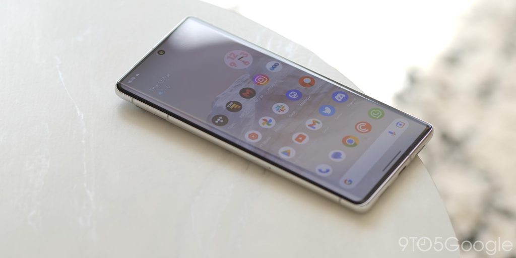 Google Pixel 7 Pro display