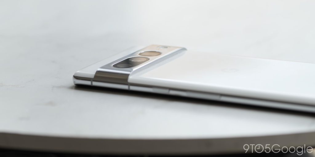 Google Pixel 7 Pro camera bump