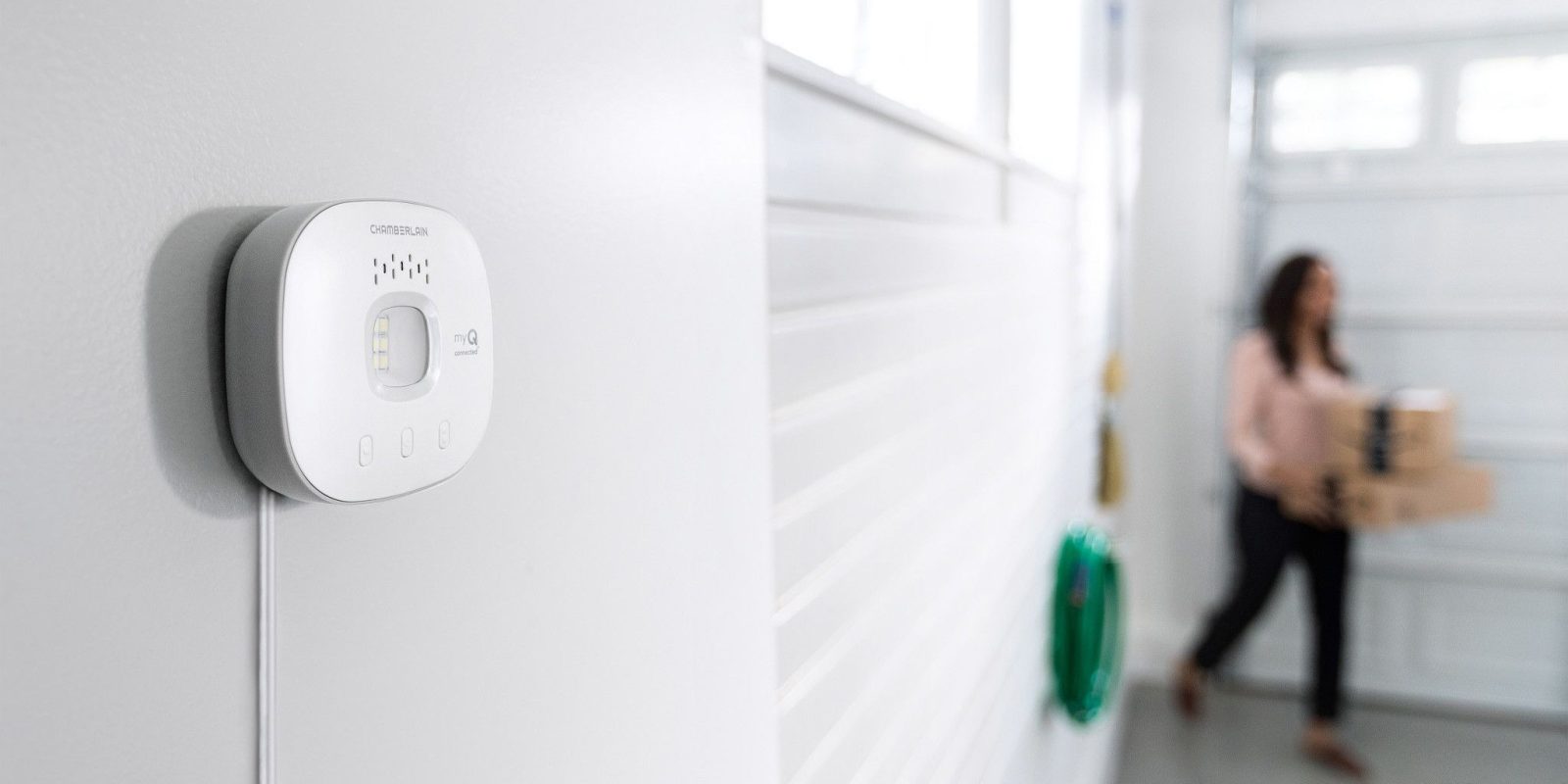 chamberlain myq garage door opener