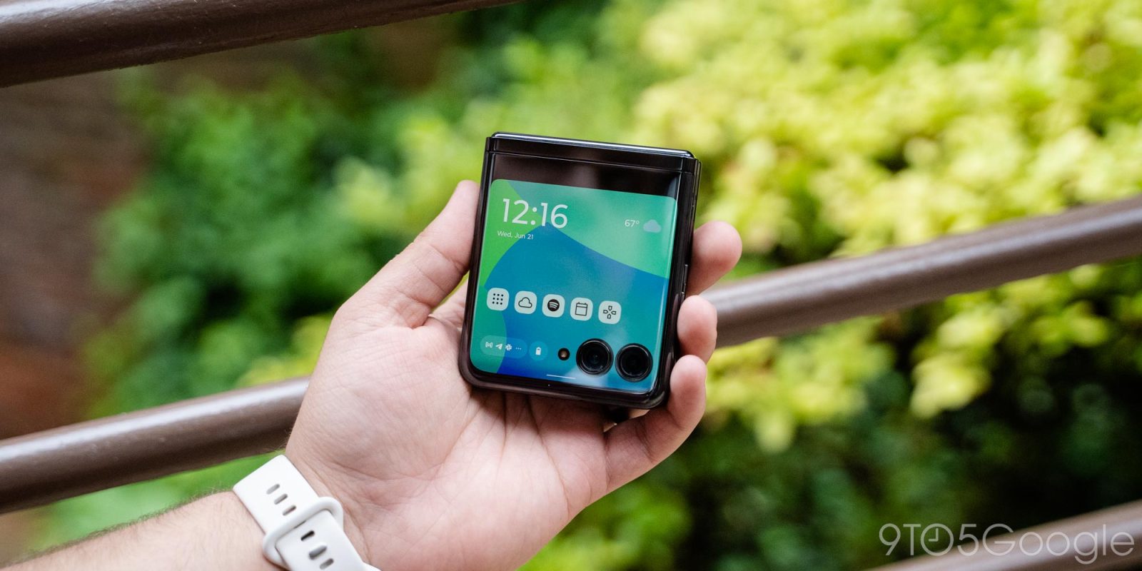 motorola razr+ 2023
