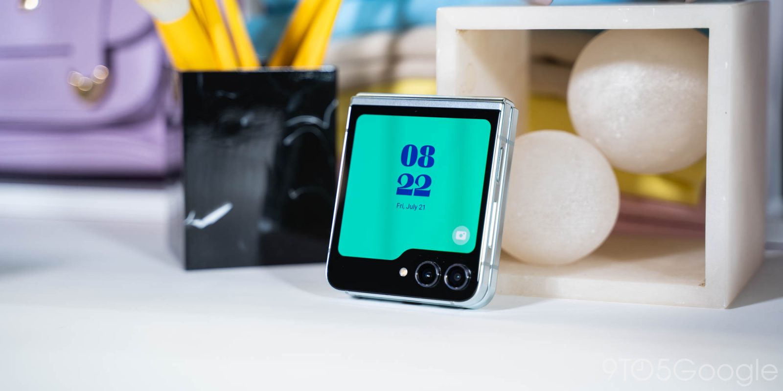 samsung glaaxy z flip 5 cover display