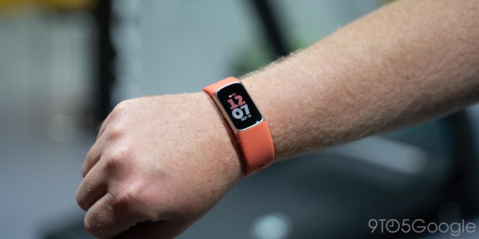 Fitbit Charge 6