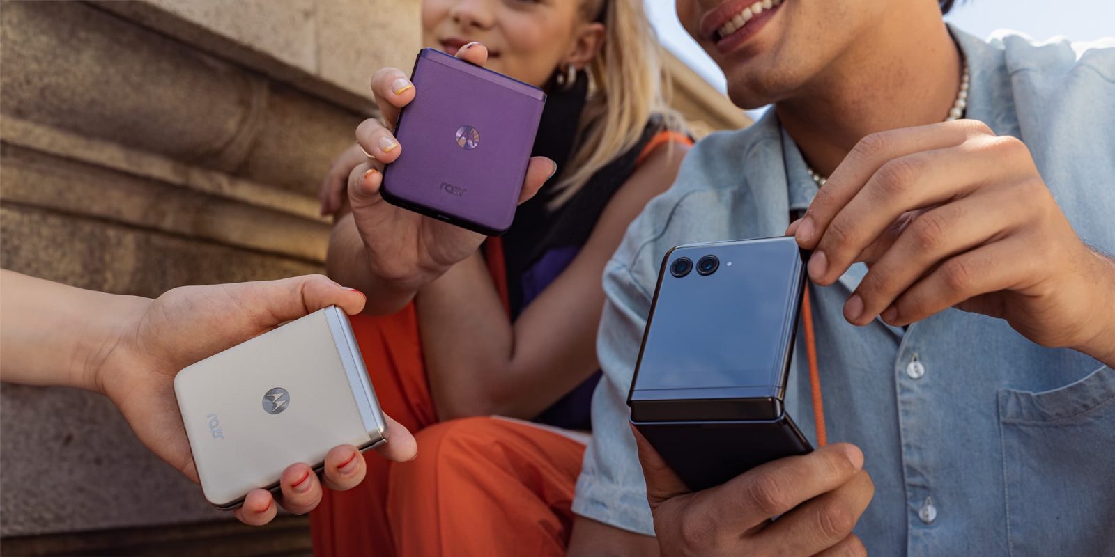 Motorola razr launch day sale